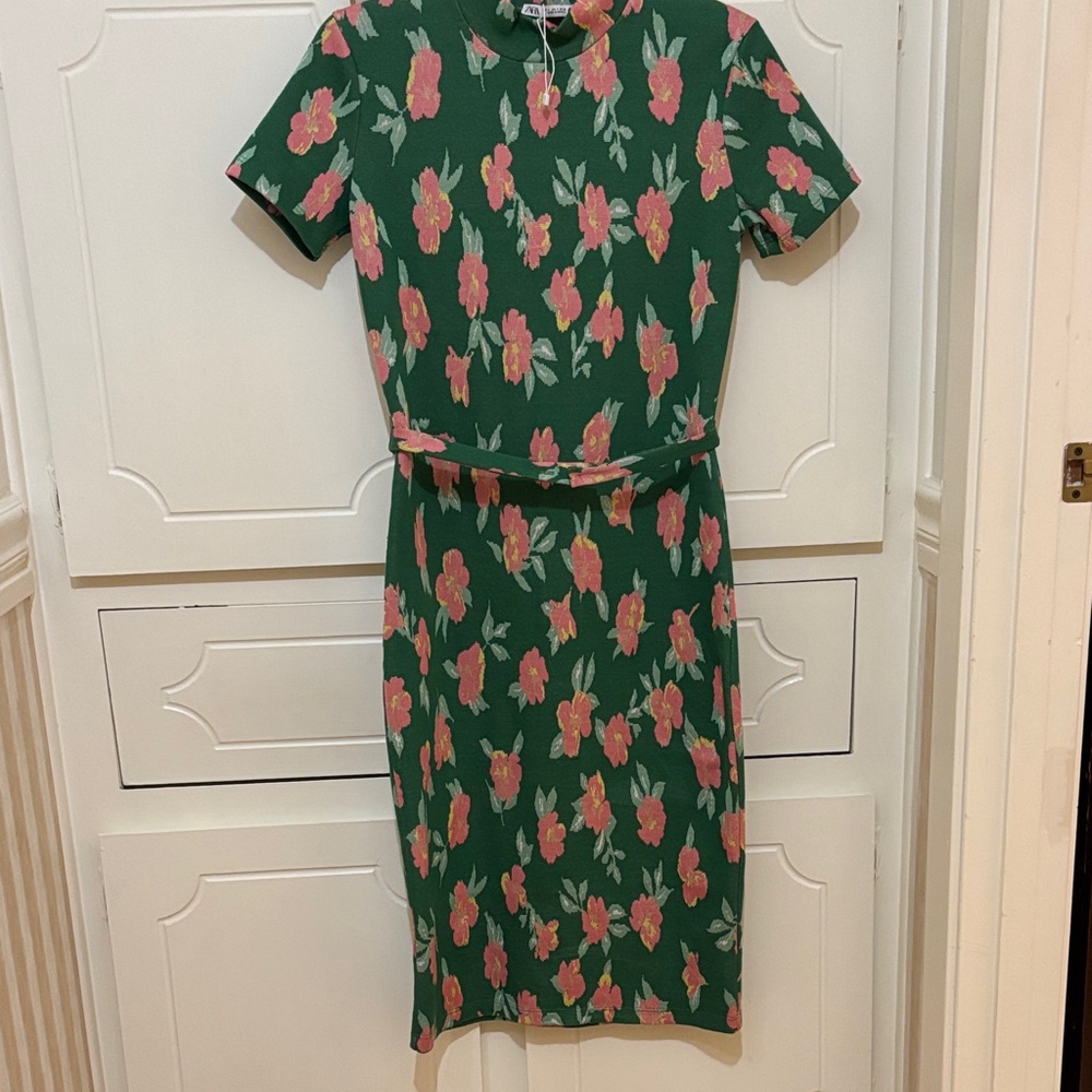 ZARA Green Floral Short Sleeve Belted Dress